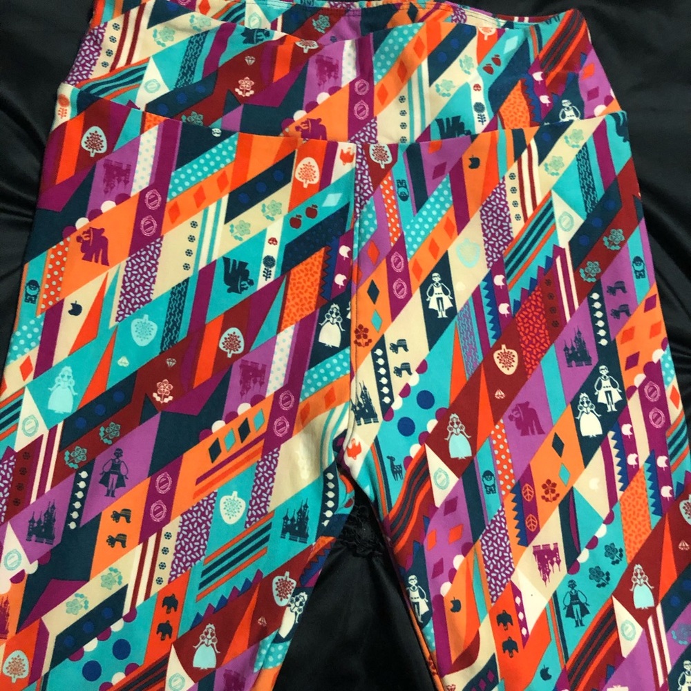 🖤🖤SOLD🖤🖤LuLaRoe Disney Leggings OS